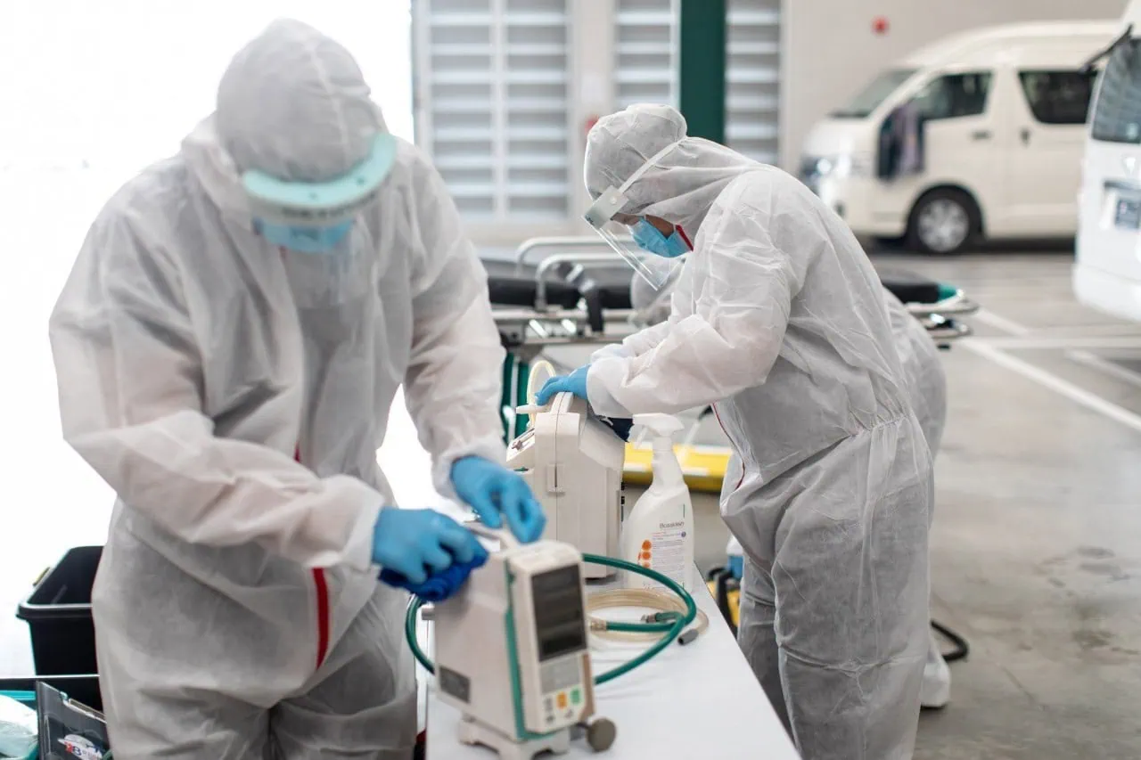 Cleaning Ambulance 78Responder